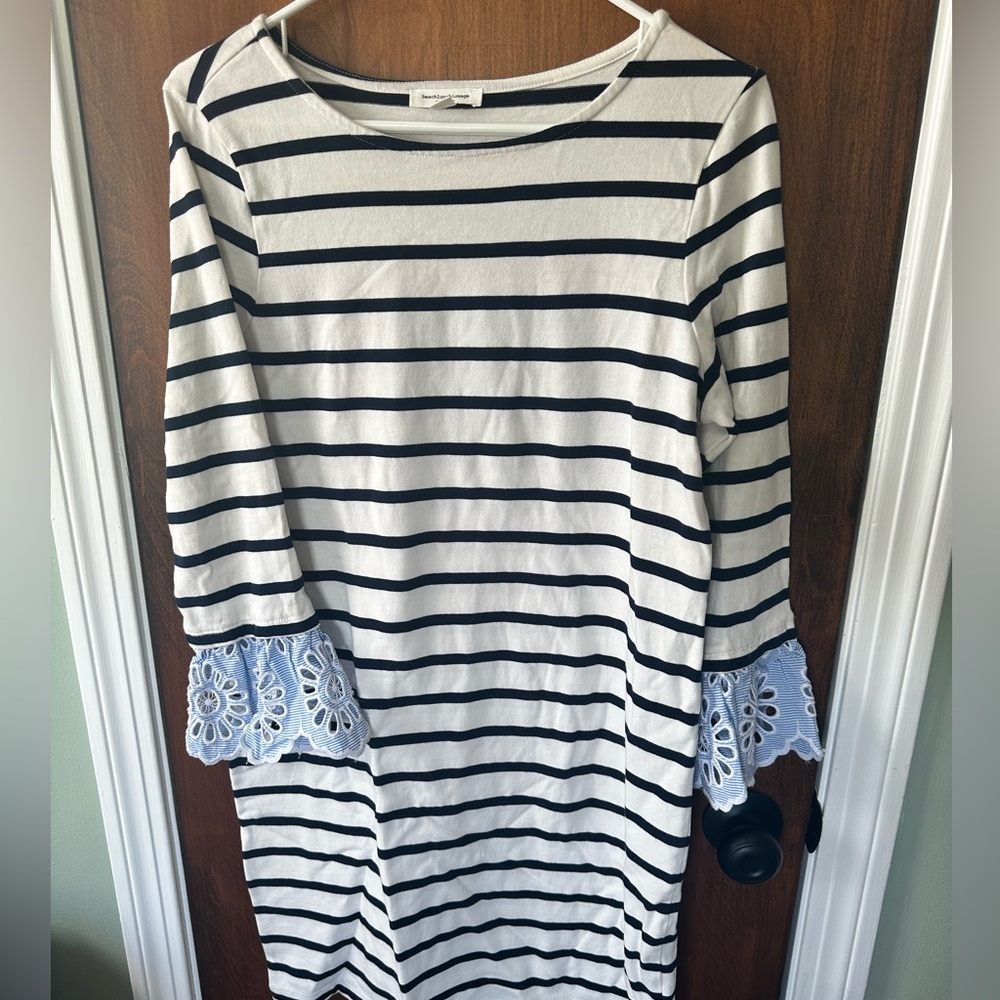Beachlunchlounge Black and White Striped Top- SMALL